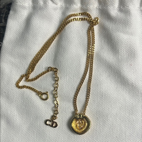 Dior Gold Necklace with Floral Packaging - Picture 4 of 7